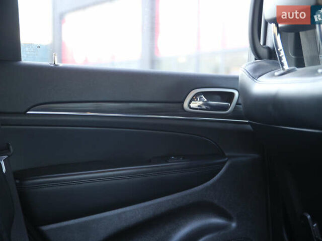 Серый Джип Гранд Чероки, объемом двигателя 3.6 л и пробегом 54 тыс. км за 24800 $, фото 40 на Automoto.ua