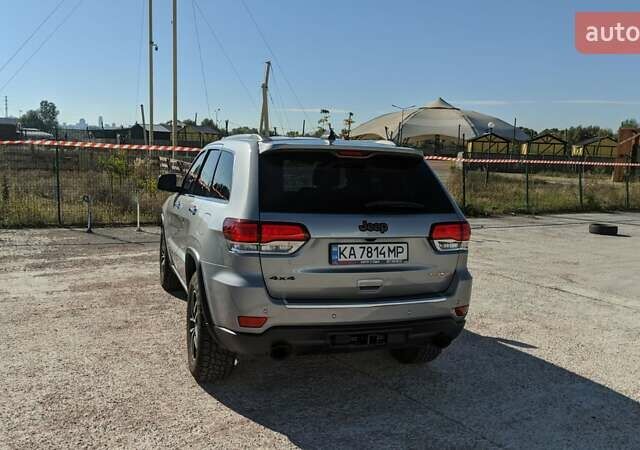 Сірий Джип Grand Cherokee, об'ємом двигуна 3.6 л та пробігом 123 тис. км за 31000 $, фото 5 на Automoto.ua