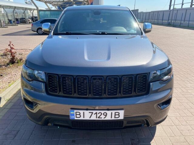 Сірий Джип Grand Cherokee, об'ємом двигуна 0.36 л та пробігом 53 тис. км за 28400 $, фото 2 на Automoto.ua