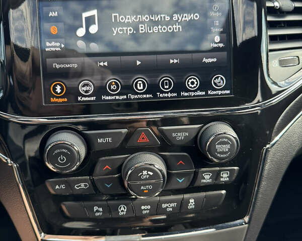 Джип Гранд Чероки 2020 в Киеве на Automoto.ua Серый Джип Гранд Чероки, объемом двигателя 3.6 л и пробегом 48 тыс. км за 28600 $, фото 66 на Automoto.ua