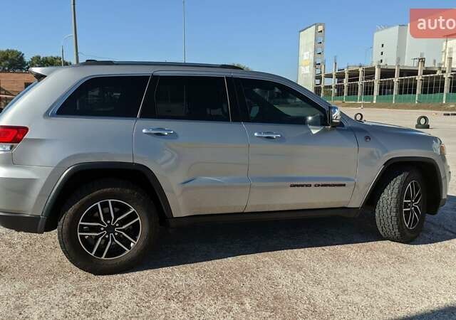 Сірий Джип Grand Cherokee, об'ємом двигуна 3.6 л та пробігом 123 тис. км за 31000 $, фото 12 на Automoto.ua