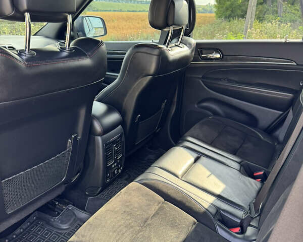 Джип Гранд Чероки 2020 в Киеве на Automoto.ua Серый Джип Гранд Чероки, объемом двигателя 3.6 л и пробегом 48 тыс. км за 28600 $, фото 41 на Automoto.ua