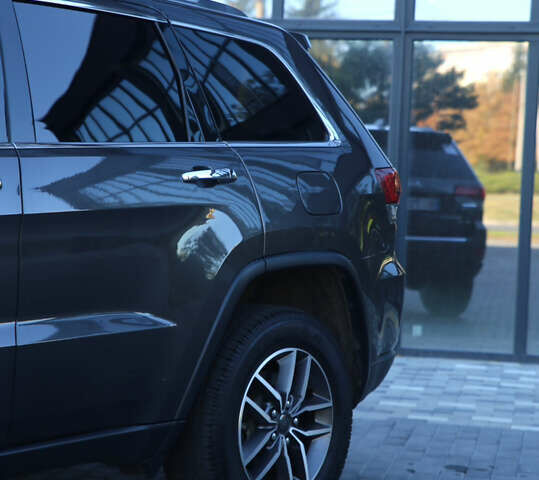 Серый Джип Гранд Чероки, объемом двигателя 3.6 л и пробегом 54 тыс. км за 24800 $, фото 1 на Automoto.ua