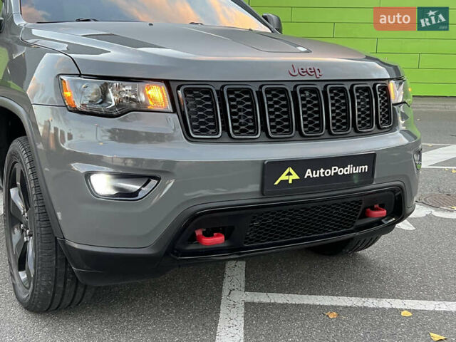 Сірий Джип Grand Cherokee, об'ємом двигуна 5.65 л та пробігом 80 тис. км за 33500 $, фото 5 на Automoto.ua