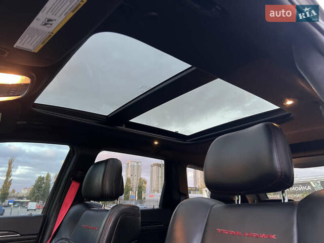 Сірий Джип Grand Cherokee, об'ємом двигуна 5.65 л та пробігом 80 тис. км за 33500 $, фото 20 на Automoto.ua