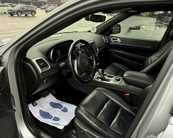 Сірий Джип Grand Cherokee, об'ємом двигуна 3.6 л та пробігом 246 тис. км за 20900 $, фото 4 на Automoto.ua