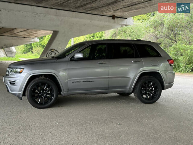 Сірий Джип Grand Cherokee, об'ємом двигуна 3.6 л та пробігом 81 тис. км за 25100 $, фото 2 на Automoto.ua