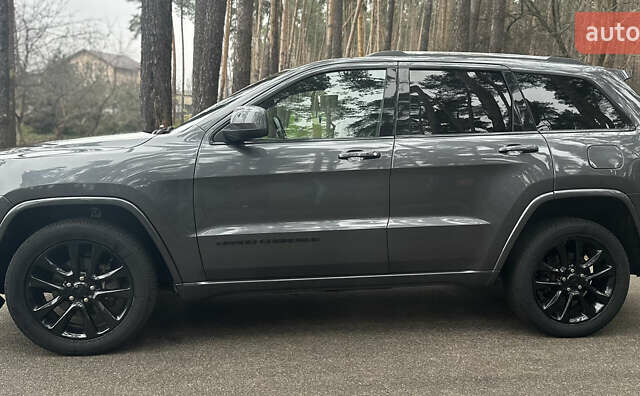 Сірий Джип Grand Cherokee, об'ємом двигуна 3.6 л та пробігом 57 тис. км за 26500 $, фото 2 на Automoto.ua