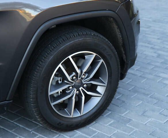 Серый Джип Гранд Чероки, объемом двигателя 3.6 л и пробегом 54 тыс. км за 24800 $, фото 12 на Automoto.ua