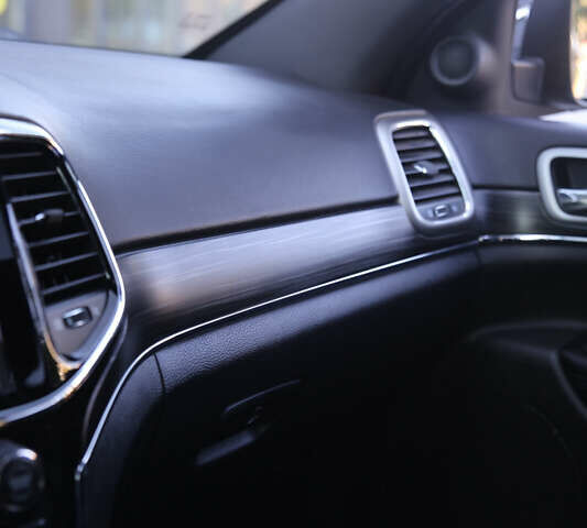 Серый Джип Гранд Чероки, объемом двигателя 3.6 л и пробегом 54 тыс. км за 24800 $, фото 54 на Automoto.ua