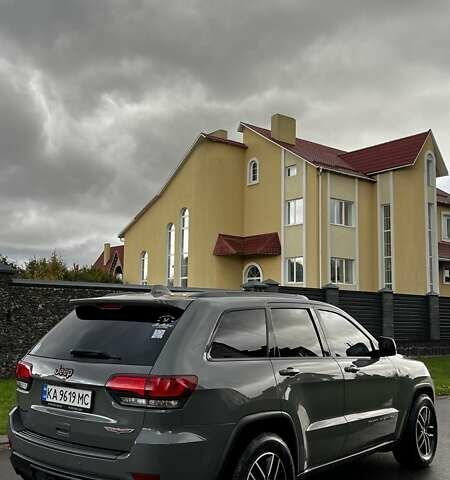 Джип Гранд Чероки 2020 в Луцке на Automoto.ua Серый Джип Гранд Чероки, объемом двигателя 3.6 л и пробегом 115 тыс. км за 27500 $, фото 4 на Automoto.ua
