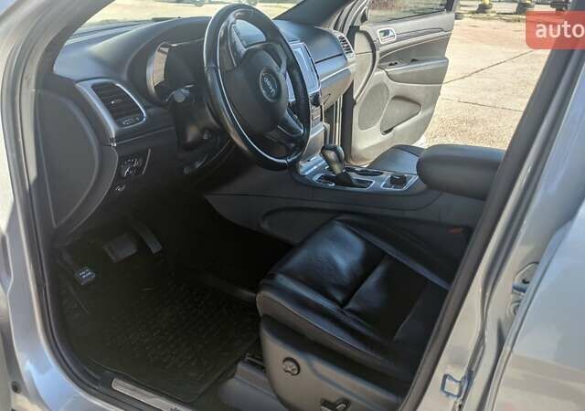 Сірий Джип Grand Cherokee, об'ємом двигуна 3.6 л та пробігом 123 тис. км за 31000 $, фото 21 на Automoto.ua