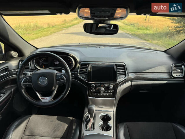 Джип Гранд Чероки 2020 в Киеве на Automoto.ua Серый Джип Гранд Чероки, объемом двигателя 3.6 л и пробегом 48 тыс. км за 28600 $, фото 49 на Automoto.ua