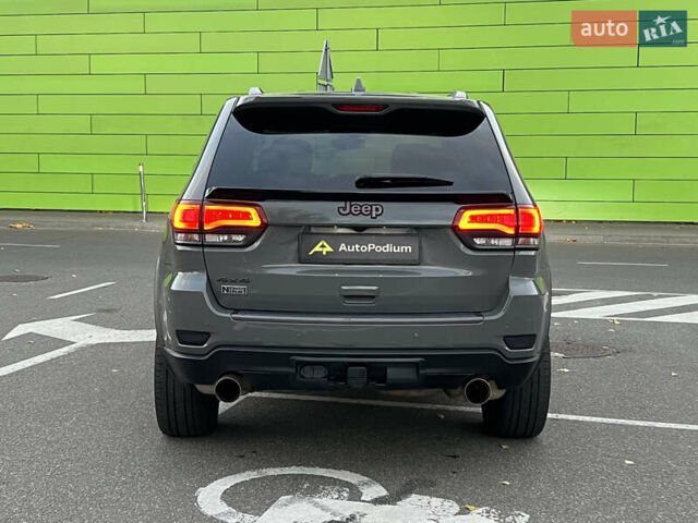 Сірий Джип Grand Cherokee, об'ємом двигуна 5.65 л та пробігом 80 тис. км за 33500 $, фото 7 на Automoto.ua