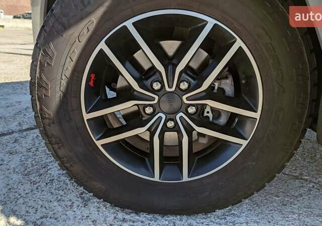 Сірий Джип Grand Cherokee, об'ємом двигуна 3.6 л та пробігом 123 тис. км за 31000 $, фото 10 на Automoto.ua