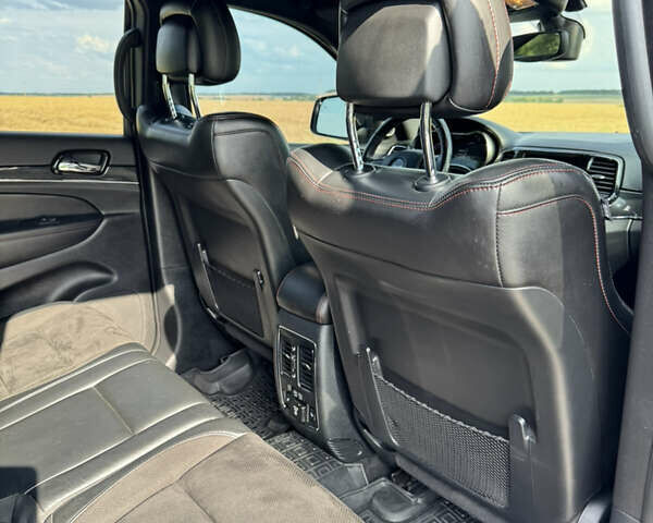 Джип Гранд Чероки 2020 в Киеве на Automoto.ua Серый Джип Гранд Чероки, объемом двигателя 3.6 л и пробегом 48 тыс. км за 28600 $, фото 43 на Automoto.ua