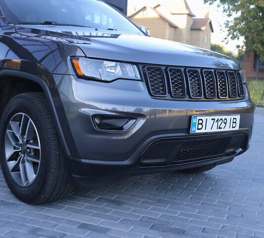 Серый Джип Гранд Чероки, объемом двигателя 3.6 л и пробегом 54 тыс. км за 24800 $, фото 4 на Automoto.ua