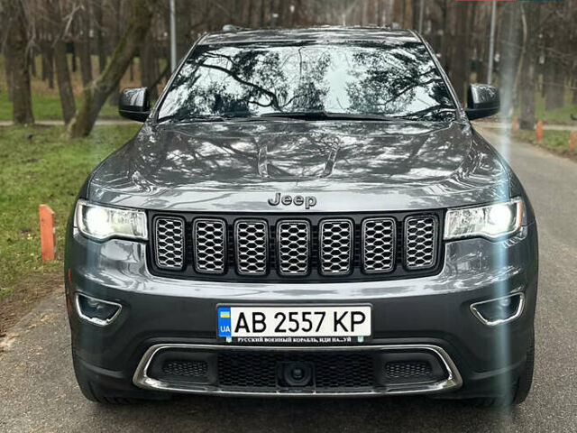 Сірий Джип Grand Cherokee, об'ємом двигуна 3.6 л та пробігом 57 тис. км за 26500 $, фото 1 на Automoto.ua