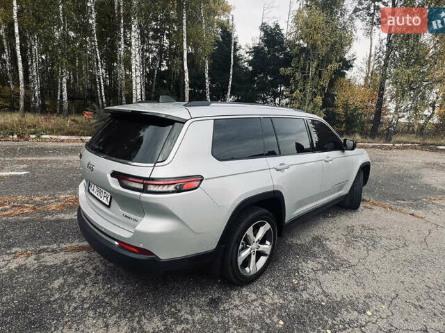 Джип Grand Cherokee 2021 у Києві на Automoto.ua Сірий Джип Grand Cherokee, об'ємом двигуна 3.6 л та пробігом 18 тис. км за 39999 $, фото 4 на Automoto.ua