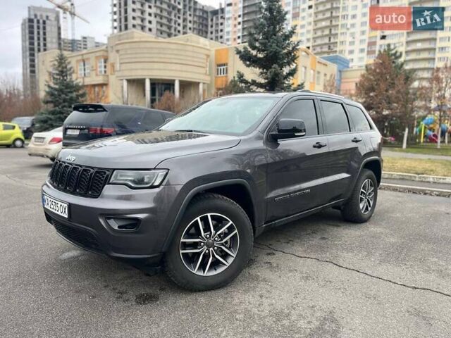 Серый Джип Гранд Чероки, объемом двигателя 3.6 л и пробегом 61 тыс. км за 25700 $, фото 4 на Automoto.ua