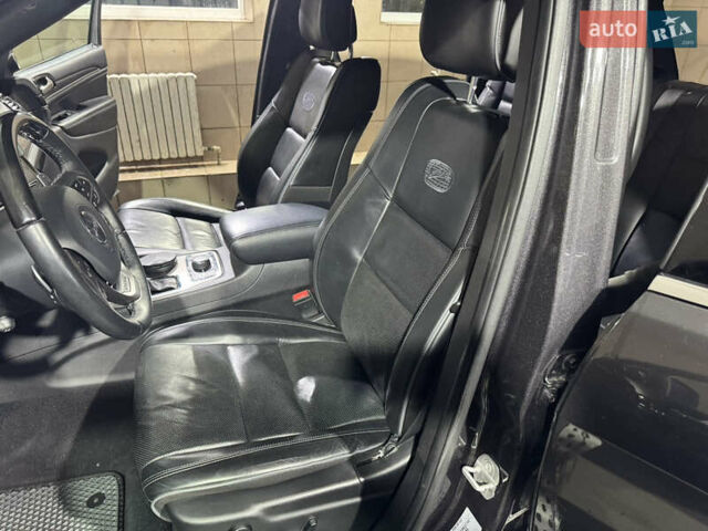 Джип Grand Cherokee 2021 у Умани на Automoto.ua Сірий Джип Grand Cherokee, об'ємом двигуна 2.99 л та пробігом 92 тис. км за 44000 $, фото 11 на Automoto.ua