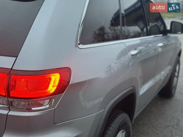 Серый Джип Гранд Чероки, объемом двигателя 3.6 л и пробегом 96 тыс. км за 26500 $, фото 11 на Automoto.ua