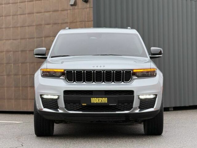 Серый Джип Гранд Чероки, объемом двигателя 3.6 л и пробегом 23 тыс. км за 39900 $, фото 2 на Automoto.ua