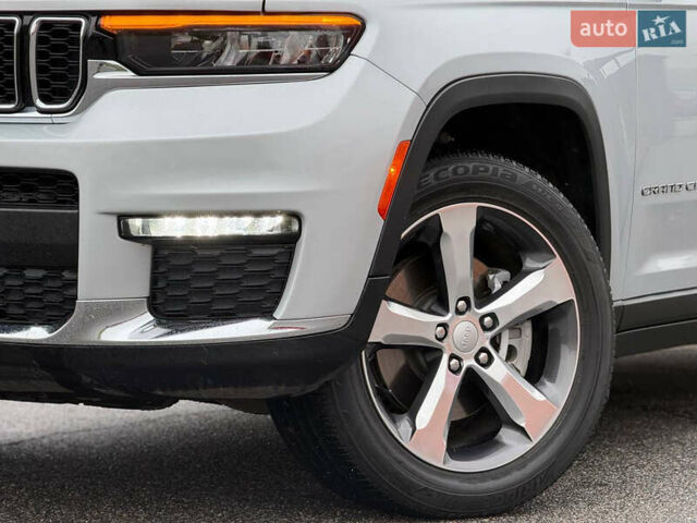 Серый Джип Гранд Чероки, объемом двигателя 3.6 л и пробегом 23 тыс. км за 39900 $, фото 4 на Automoto.ua