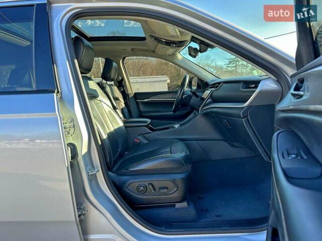 Сірий Джип Grand Cherokee, об'ємом двигуна 3.6 л та пробігом 128 тис. км за 7900 $, фото 4 на Automoto.ua