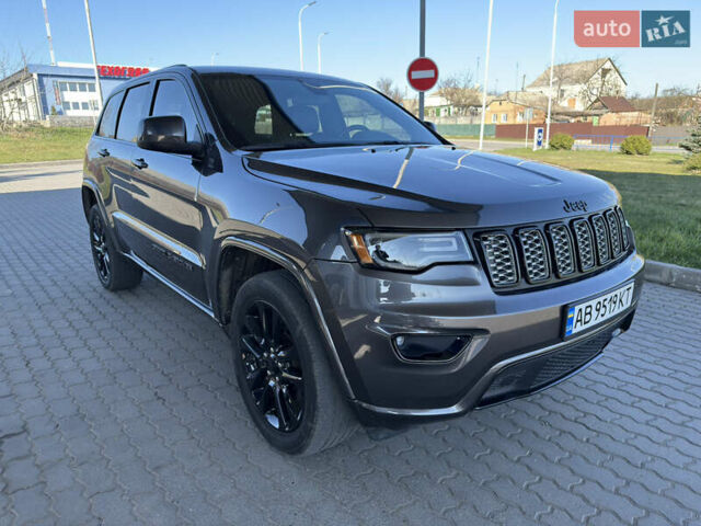 Сірий Джип Grand Cherokee, об'ємом двигуна 3.6 л та пробігом 82 тис. км за 25400 $, фото 2 на Automoto.ua