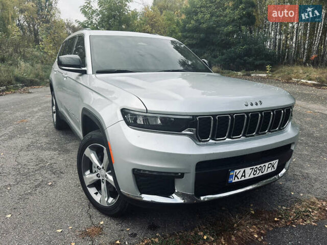 Джип Grand Cherokee 2021 у Києві на Automoto.ua Сірий Джип Grand Cherokee, об'ємом двигуна 3.6 л та пробігом 18 тис. км за 39999 $, фото 12 на Automoto.ua