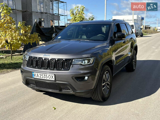 Джип Гранд Чероки 2021 в Киеве на Automoto.ua Серый Джип Гранд Чероки, объемом двигателя 3.6 л и пробегом 61 тыс. км за 29950 $, фото 2 на Automoto.ua