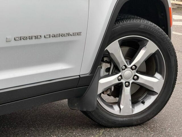 Серый Джип Гранд Чероки, объемом двигателя 3.6 л и пробегом 23 тыс. км за 39900 $, фото 10 на Automoto.ua