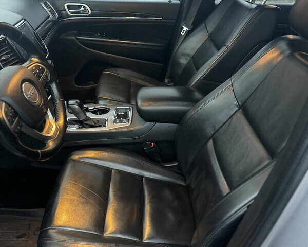 Серый Джип Гранд Чероки, объемом двигателя 3.6 л и пробегом 96 тыс. км за 26500 $, фото 14 на Automoto.ua