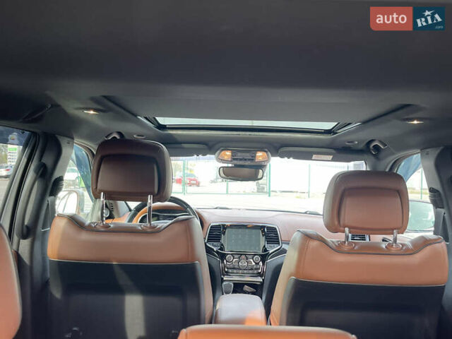 Серый Джип Гранд Чероки, объемом двигателя 3 л и пробегом 38 тыс. км за 46500 $, фото 17 на Automoto.ua