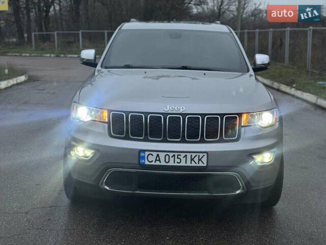 Серый Джип Гранд Чероки, объемом двигателя 3.6 л и пробегом 96 тыс. км за 26500 $, фото 1 на Automoto.ua