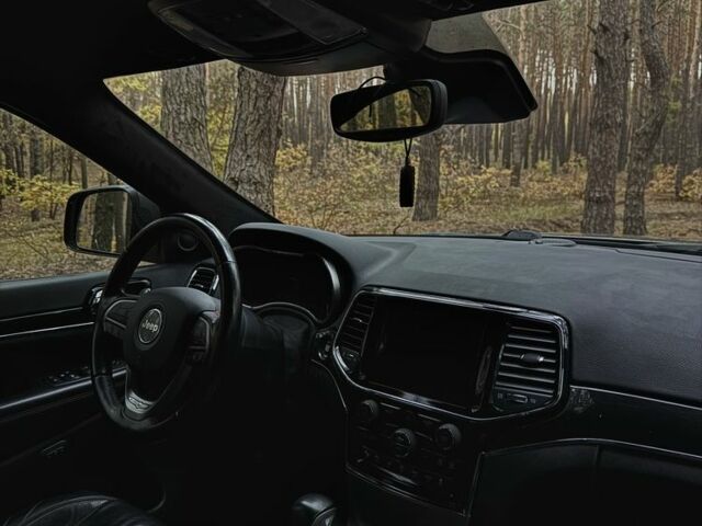Джип Гранд Чероки 2021 в Полтаве на Automoto.ua Серый Джип Гранд Чероки, объемом двигателя 3.6 л и пробегом 73 тыс. км за 33000 $, фото 6 на Automoto.ua
