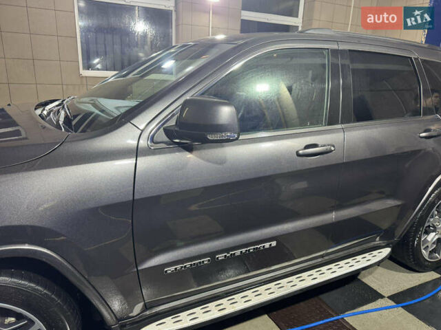 Джип Grand Cherokee 2021 у Умани на Automoto.ua Сірий Джип Grand Cherokee, об'ємом двигуна 2.99 л та пробігом 92 тис. км за 44000 $, фото 9 на Automoto.ua