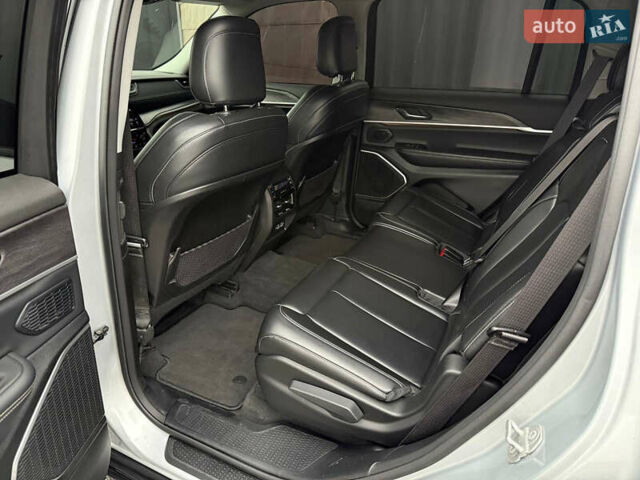 Серый Джип Гранд Чероки, объемом двигателя 3.6 л и пробегом 23 тыс. км за 39900 $, фото 42 на Automoto.ua