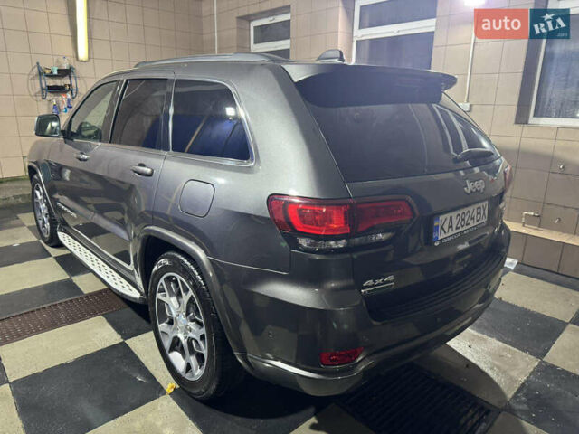 Джип Grand Cherokee 2021 у Умани на Automoto.ua Сірий Джип Grand Cherokee, об'ємом двигуна 2.99 л та пробігом 92 тис. км за 44000 $, фото 6 на Automoto.ua