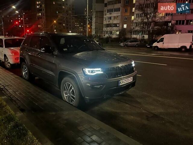 Серый Джип Гранд Чероки, объемом двигателя 3.6 л и пробегом 61 тыс. км за 25700 $, фото 2 на Automoto.ua