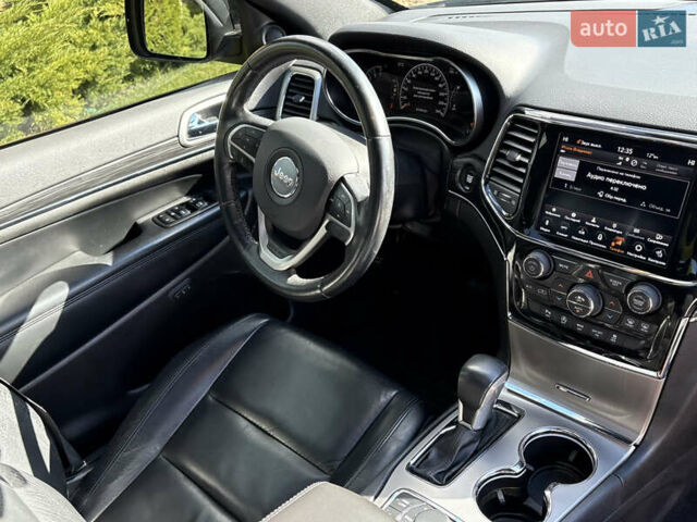 Джип Гранд Чероки 2021 в Киеве на Automoto.ua Серый Джип Гранд Чероки, объемом двигателя 3.6 л и пробегом 61 тыс. км за 29950 $, фото 5 на Automoto.ua