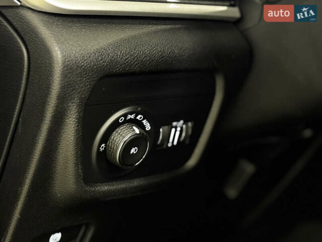 Серый Джип Гранд Чероки, объемом двигателя 3.61 л и пробегом 99 тыс. км за 39499 $, фото 23 на Automoto.ua