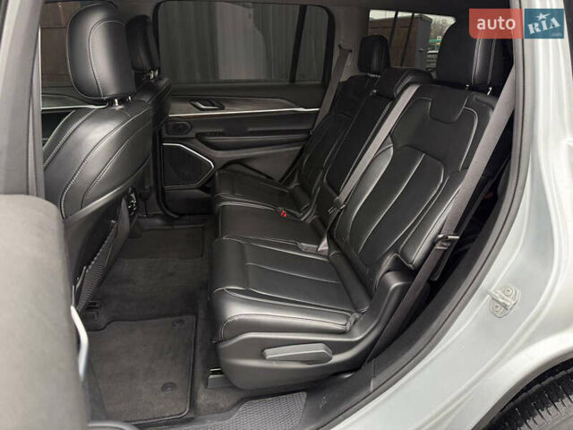 Серый Джип Гранд Чероки, объемом двигателя 3.6 л и пробегом 23 тыс. км за 39900 $, фото 43 на Automoto.ua