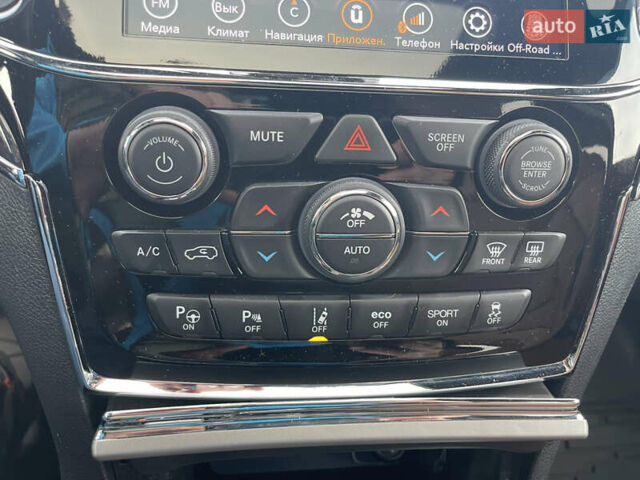 Серый Джип Гранд Чероки, объемом двигателя 3 л и пробегом 38 тыс. км за 46500 $, фото 35 на Automoto.ua