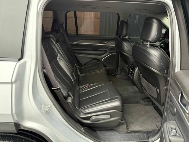 Серый Джип Гранд Чероки, объемом двигателя 3.6 л и пробегом 23 тыс. км за 39900 $, фото 22 на Automoto.ua