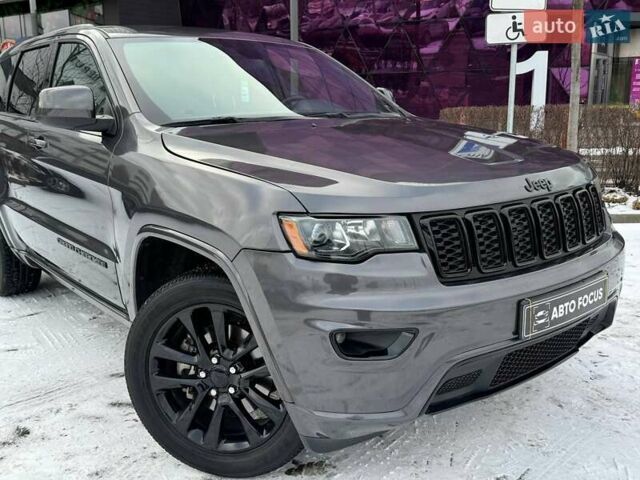 Сірий Джип Grand Cherokee, об'ємом двигуна 3.6 л та пробігом 48 тис. км за 27990 $, фото 1 на Automoto.ua
