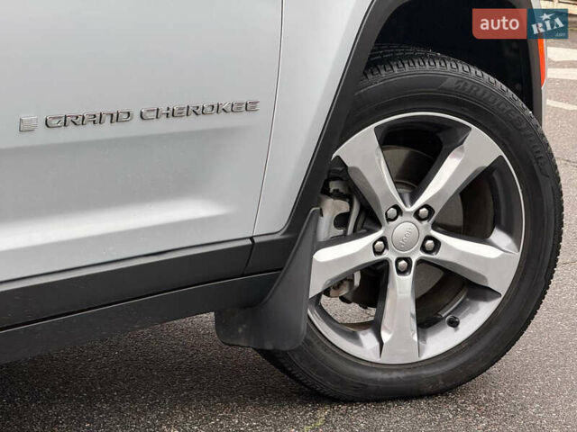 Серый Джип Гранд Чероки, объемом двигателя 3.6 л и пробегом 23 тыс. км за 39900 $, фото 24 на Automoto.ua