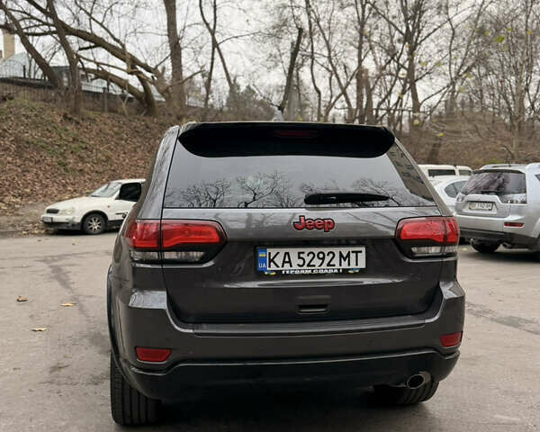 Сірий Джип Grand Cherokee, об'ємом двигуна 3.6 л та пробігом 37 тис. км за 30200 $, фото 4 на Automoto.ua