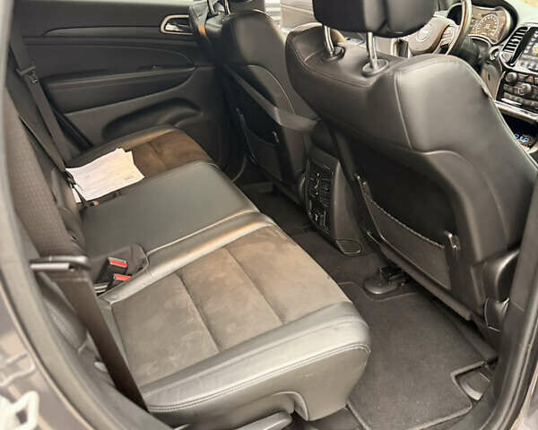 Сірий Джип Grand Cherokee, об'ємом двигуна 3.6 л та пробігом 37 тис. км за 30200 $, фото 13 на Automoto.ua